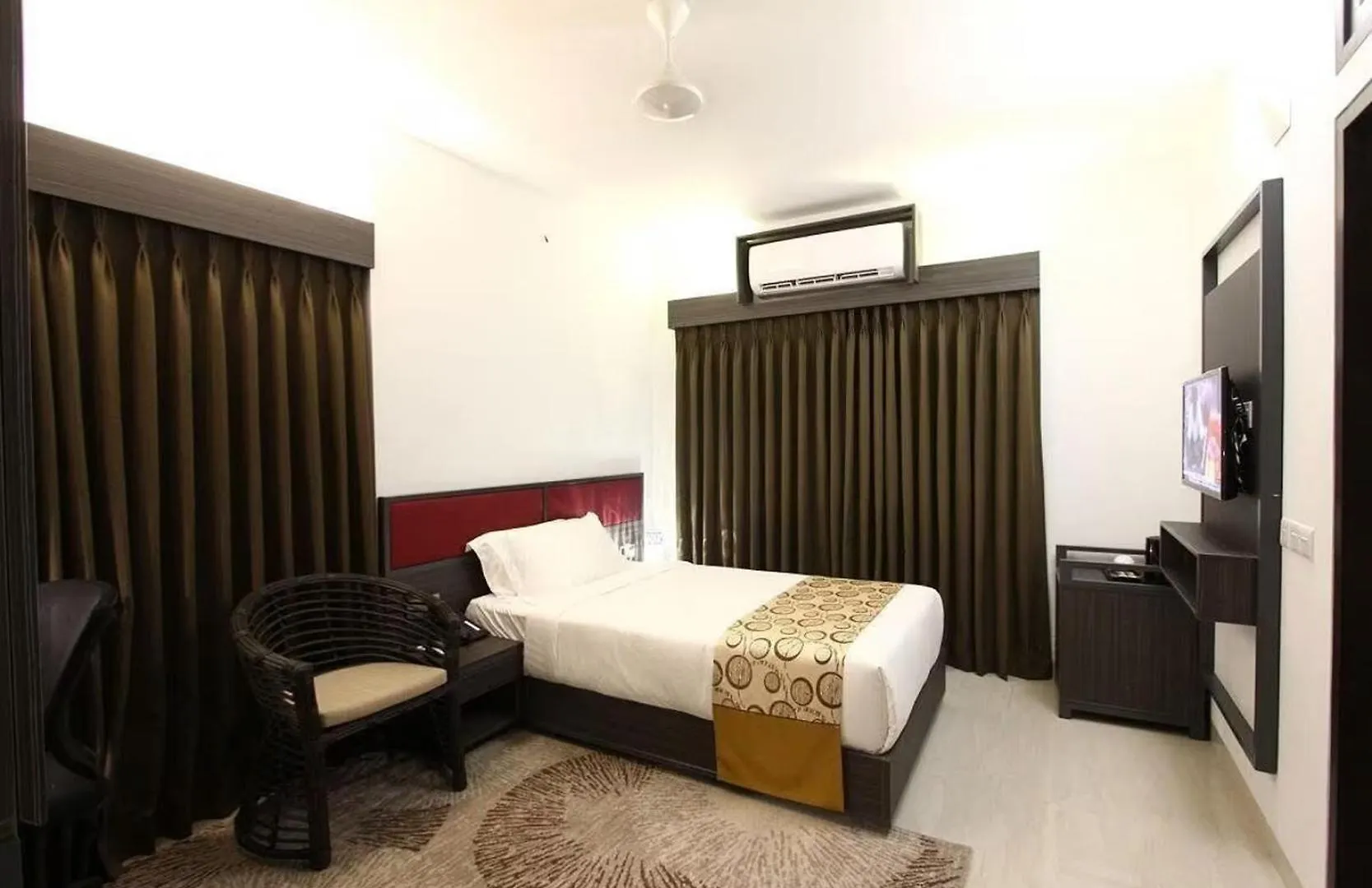 Spring Hill Hotel & Apartments Dhaka